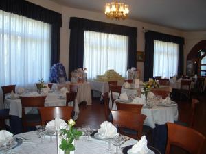 Restaurace v ubytování Hotel Eden