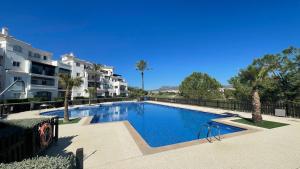 Πισίνα στο ή κοντά στο Golf View Apartment