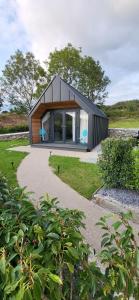 The Rocks - Luxury Glamping Resort外面的花园
