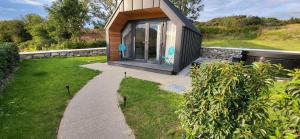 The Rocks - Luxury Glamping Resort外面的花园