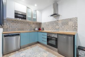 Kuchyňa alebo kuchynka v ubytovaní ApartUP Ruzafa Vertical