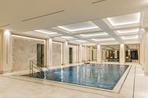Bazén v ubytovaní Hotel Saski Krakow Curio Collection by Hilton alebo v jeho blízkosti