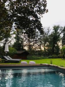 Bazén v ubytování Nîdwazô - Ecolodge & Maison d'hôtes nebo v jeho okolí