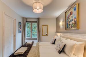 Posteľ alebo postele v izbe v ubytovaní White Pearl A13 - Alpes Travel - Central Chamonix (Sleeps 6)