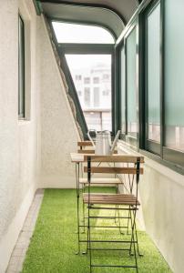 Hongdae Modern House的阳台或露台