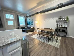 Gallery image of Downtown Cleveland -modern First Floor Unit in Cleveland