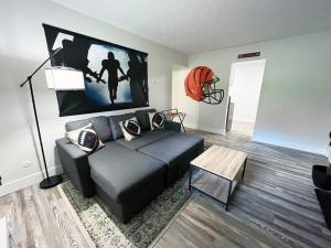 Gallery image of Private Renovated Bengals Apartment 5 Star in Canton