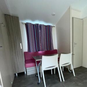 Galeriebild der Unterkunft Le G9 - Bungalow lumineux pour 4 avec TV in Boofzheim