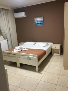 a bedroom with a bed in a room at DyHouse in Slatina