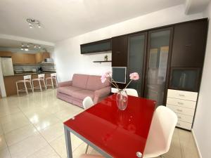 Kuchyň nebo kuchyňský kout v ubytování Apartamentos Medano - La Ladera