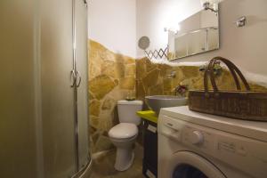 Kúpeľňa v ubytovaní Su La Strata Villa by CorfuEscapes