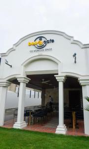 Gallery image of Honey Suite Room 1 inside Bee Cafe Cebu in Carreta