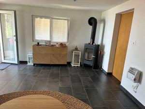 A kitchen or kitchenette at Appartement chalet avec une vue panoramique l'endroit idéal pour se ressourcer