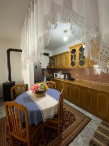 Kuchyň nebo kuchyňský kout v ubytování Apartment Luli