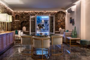 Posezení v ubytování Nissaki Boutique Hotel