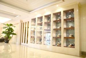 Foto dalla galleria di GreenTree Inn JiangSu WuXi YiXing East LongTan Road DongJiu Business Hotel a Yixing