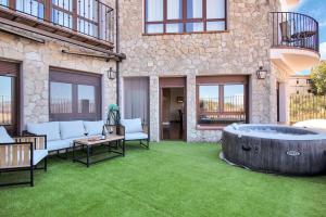 Patio alebo iná vonkajšia časť ubytovania Apartamento Resil Ronda
