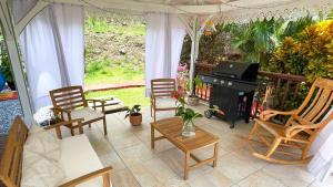 Aed väljaspool majutusasutust Villa de charme avec piscine et magnifique vue mer