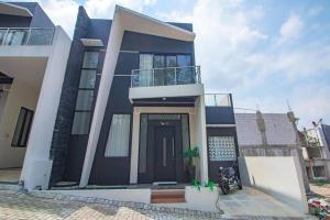 Gedung tempat vila berlokasi