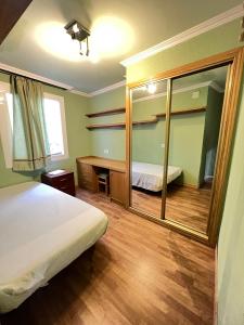 Postel nebo postele na pokoji v ubytování Centro Alicante apartamento entero