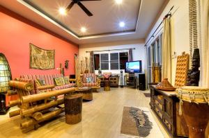 TV a/nebo společenská místnost v ubytování Chaba Pool Villa