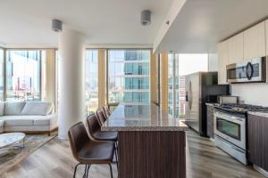 Gallery image of 2BR Lux Highrise Hollywood in Los Angeles
