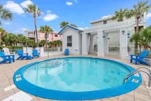 Swimmingpoolen hos eller tæt på Periwinkle Paradise