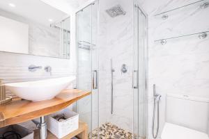 Koupelna v ubytování Veracruz 5-C Deluxe Apartment Levante Beach