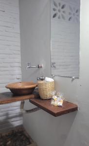 A bathroom at Pousada OKA MAR