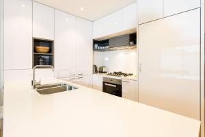 Gallery image of Sun-lit Suburban Stay near Westfield Doncaster in Melbourne +6 photos