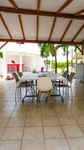 En balkon eller terrasse på LES GÎTES DES MOULIN