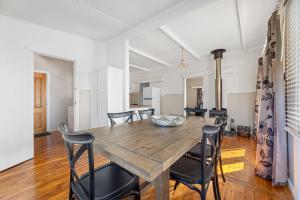 Η κουζίνα ή μικρή κουζίνα στο 9 Bay Street, Narooma