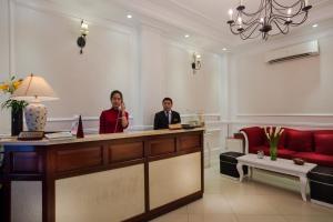 Hosté ubytování La Beaute De Hanoi Hotel + 22 fotografií