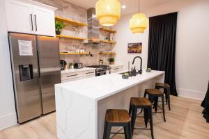 Dapur atau dapur kecil di Mid City Magic 5