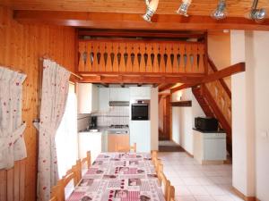 Kuchyň nebo kuchyňský kout v ubytování Charmant 3 pièces, 2 chambres, 7 pers, Châtel, parking, animaux admis, WiFi - FR-1-676-167 + 5 fotografií