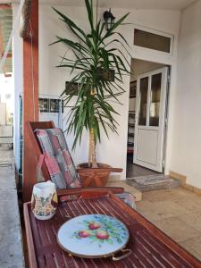 Ein Sitzbereich in der Unterkunft Quiet apartment in a private house - close to center, parking, pet friendly