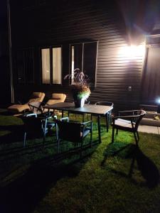 Istumisnurk majutusasutuses Spacious,comfy house,less than 15 mins to Niagara Falls
