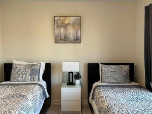 Voodi või voodid majutusasutuse Spacious,comfy house,less than 15 mins to Niagara Falls toas