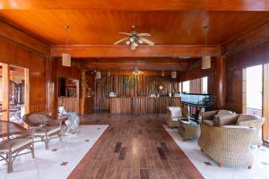 Posezení v ubytování Deeden Pattaya Resort