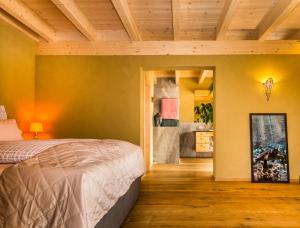 Posteľ alebo postele v izbe v ubytovaní Apartment Mein Kraftplatz - Private Retreat by Daisy's Yoga Garden