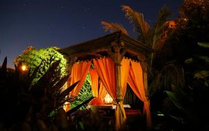 Ein Garten an der Unterkunft Hotel Hacienda de Abajo-Adults Only-Lujo
