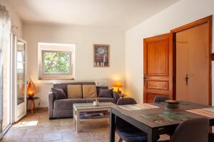 Χώρος καθιστικού στο Somptueux appartement avec Jardin