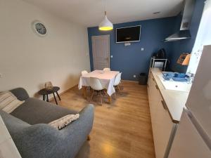 Et tv og/eller underholdning på Dépendance T3