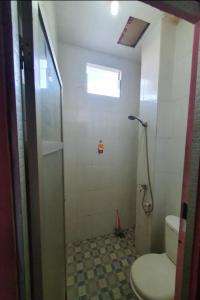 Kúpeľňa v ubytovaní OYO 93114 Salak Homestay Syariah