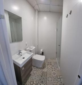 Ein Badezimmer in der Unterkunft APARTAMENTO TORRENTE