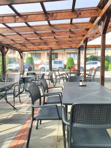 Restauracja lub miejsce do jedzenia w obiekcie visit baltic - Zdrojowa