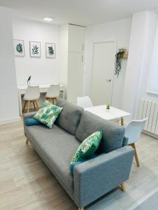 A seating area at SILVER -Apartamentos Birdie-
