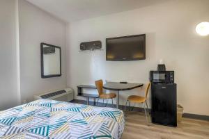 Postel nebo postele na pokoji v ubytování Motel 6-Cedar Park, TX