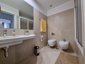 Ένα μπάνιο στο Funchal Centrum - La Vie Apartment with Parking! +11 φωτογραφίες