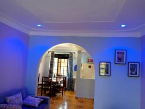 Gambar di galeri bagi COZYCRIB di Fort Portal